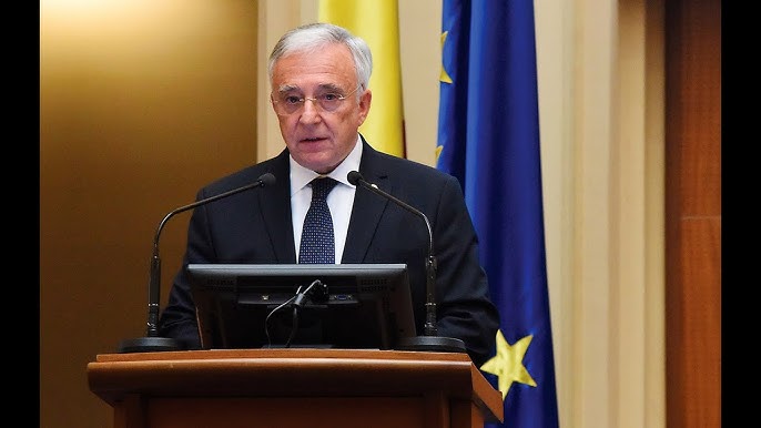 Mugur Isarescu