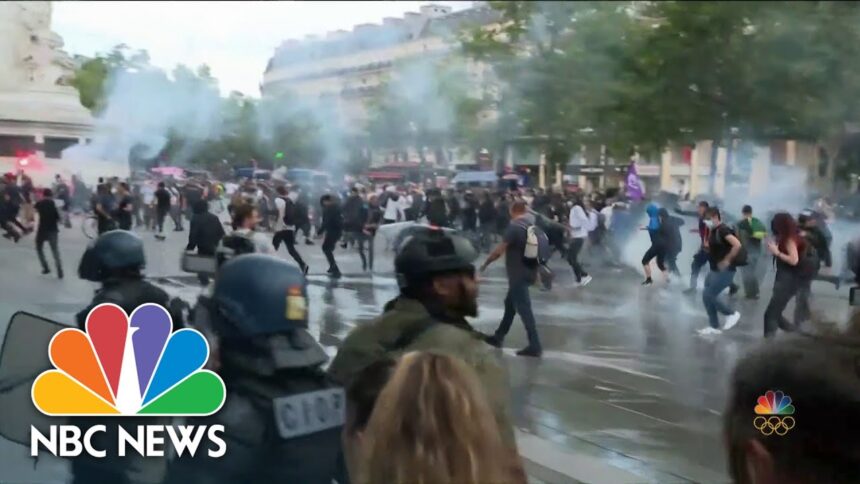 1792653513 Franta proteste